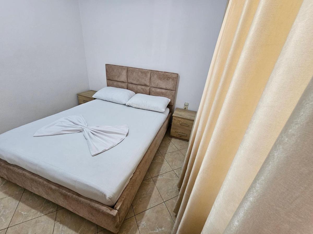 סרנדה Alex Apartments מראה חיצוני תמונה