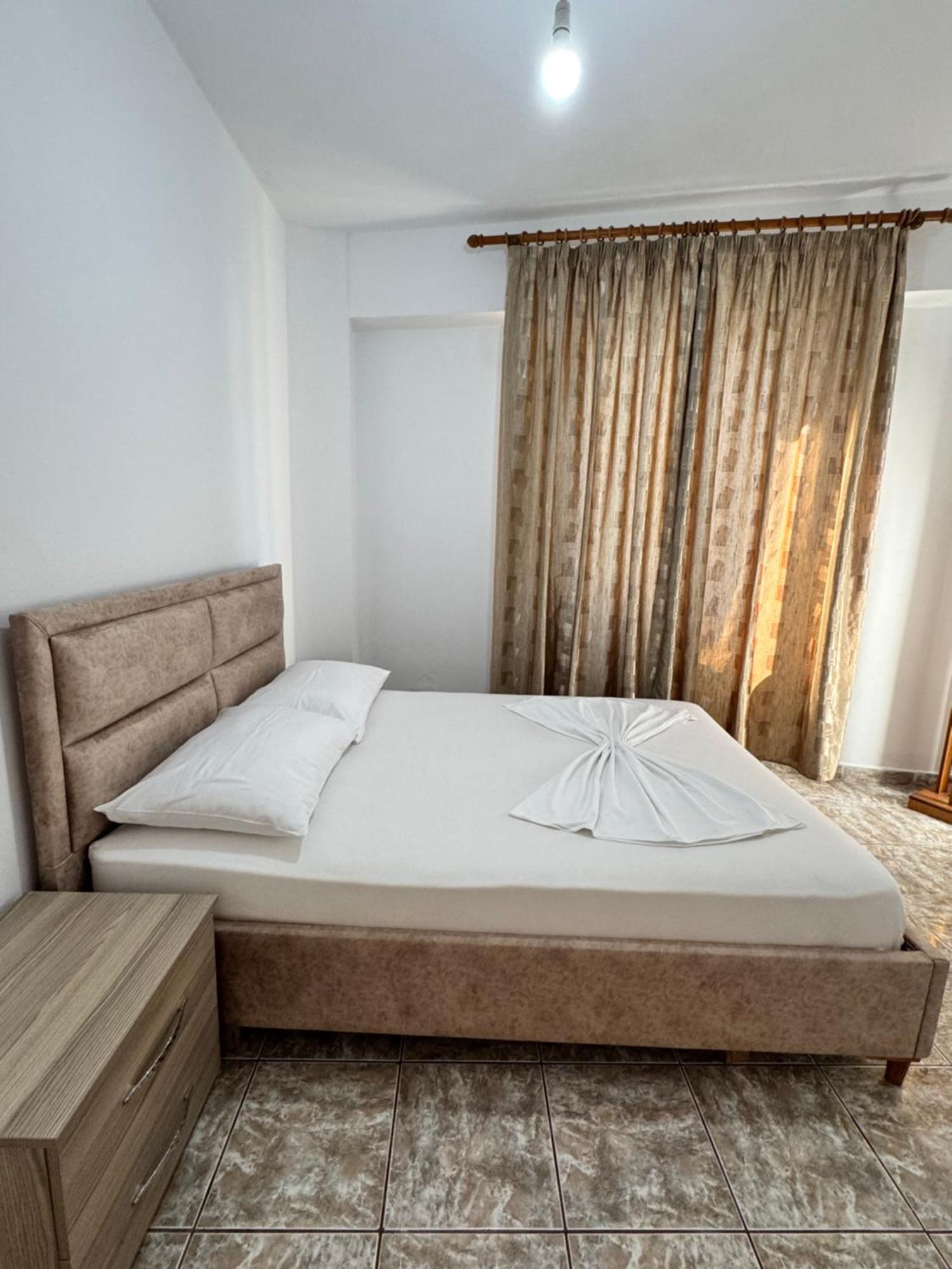 סרנדה Alex Apartments מראה חיצוני תמונה