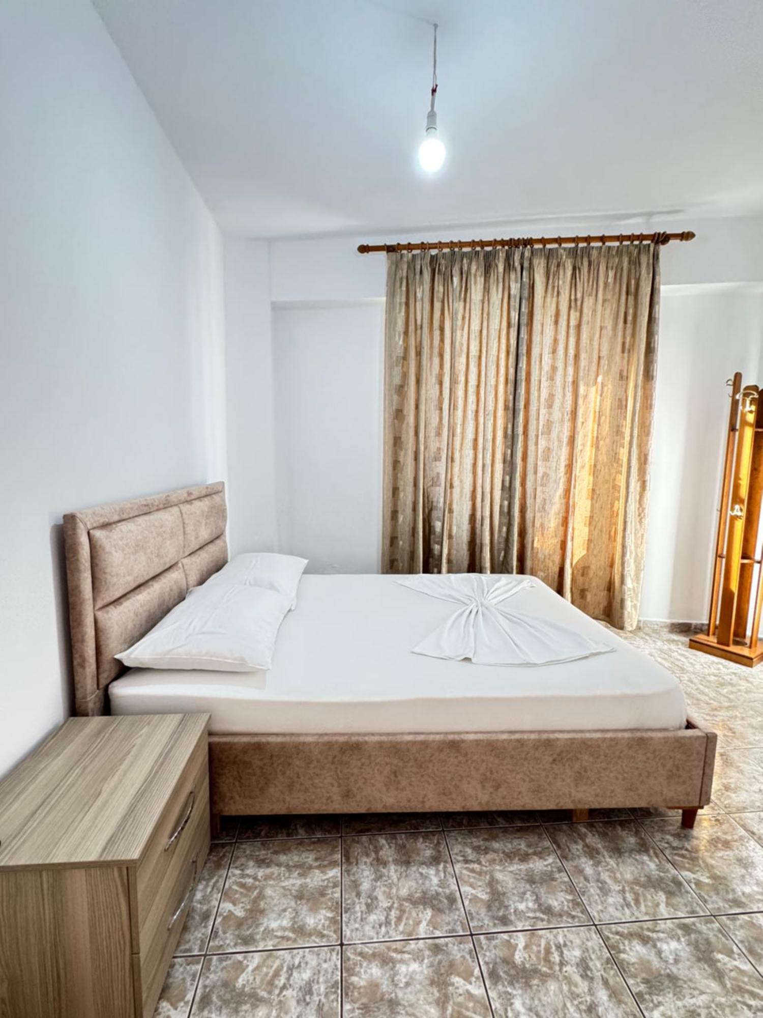 סרנדה Alex Apartments מראה חיצוני תמונה